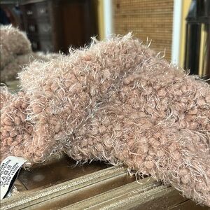 Simply Noelle Textured Knit Scarf in Soft Pink